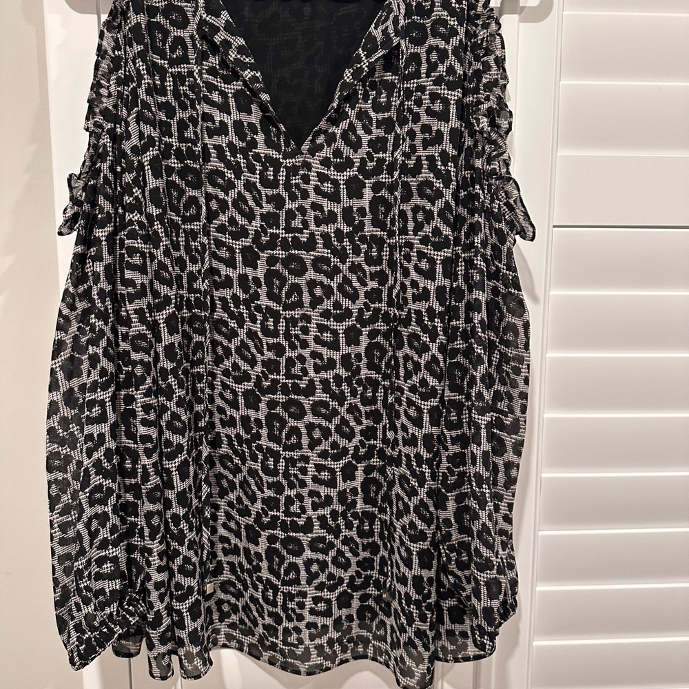 MICHAEL Michael Kors Black and Gray Top
